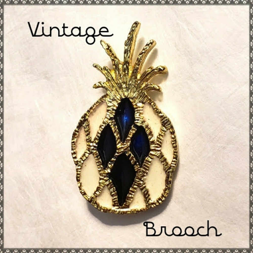 Gold Tone Pineapple Brooch & White & Blue Enamel